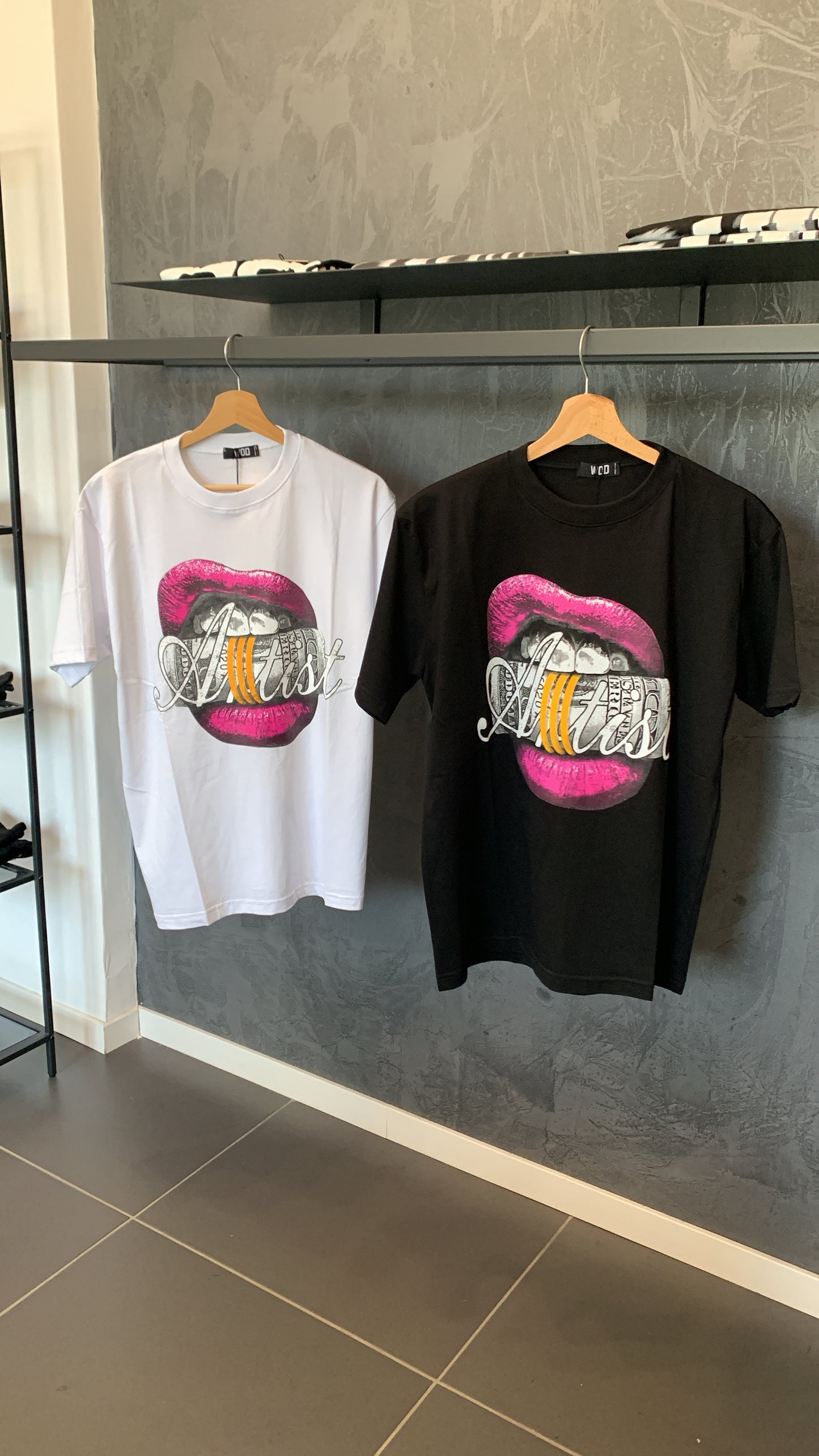 Tshirt dollar’s
