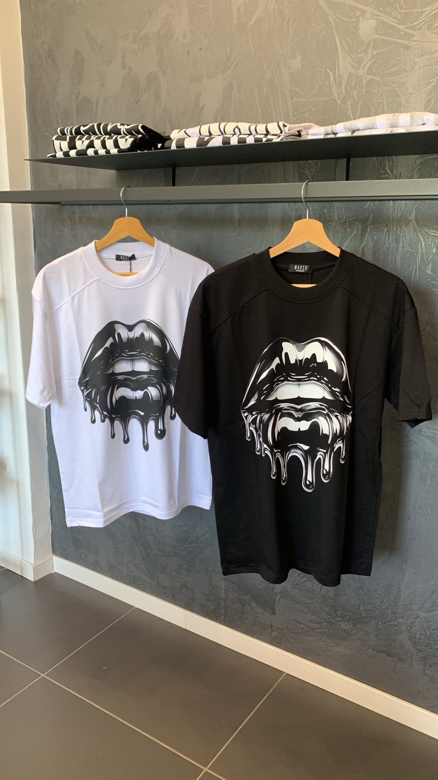 Tshirt dark kiss