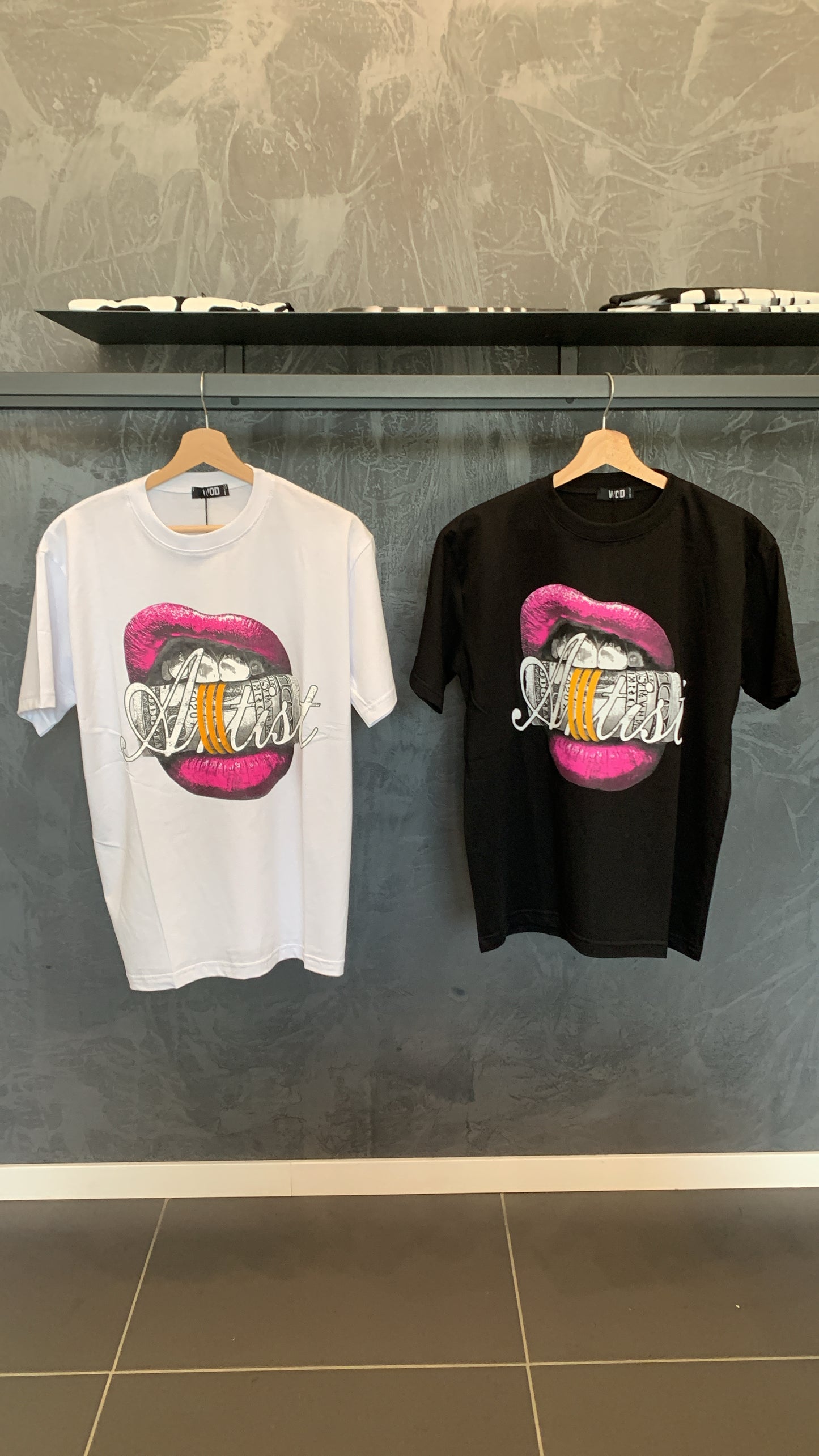 Tshirt dollar’s